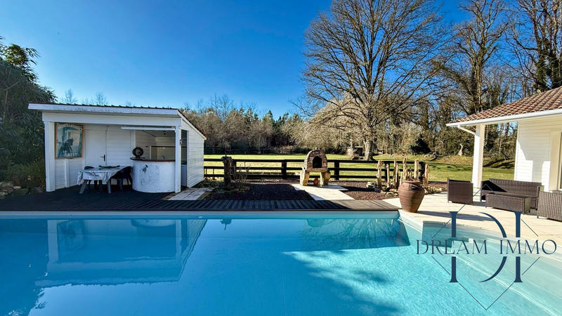 Maison - 139 m² - 5 pièces