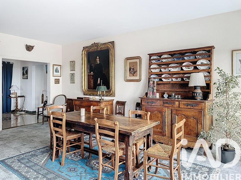 Appartement - 171 m² - 7 pièces