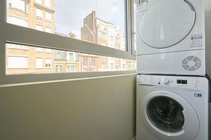 Appartement - 99 m² - 6 pièces