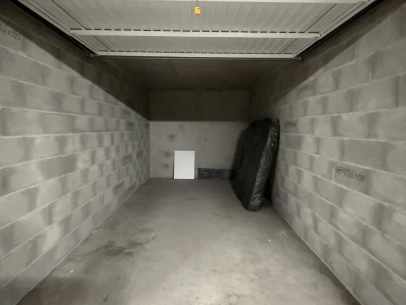 Parking / Garage - 14 m²