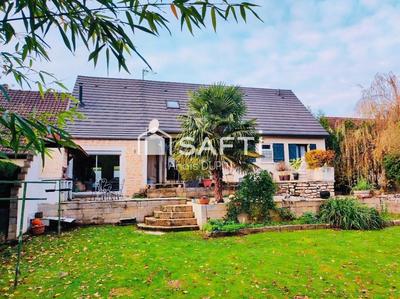 Maison - 198 m² - 8 pièces