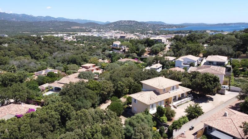 Villa - 200 m² - 7 pièces