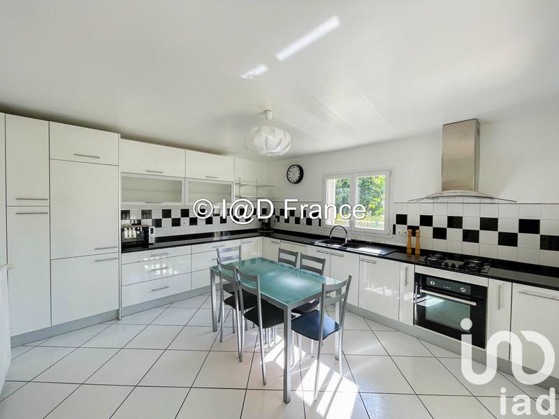 Maison - 177 m² - 7 pièces