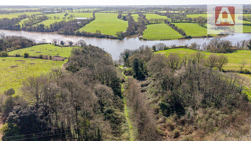 Maison - 243 m² - 7 pièces