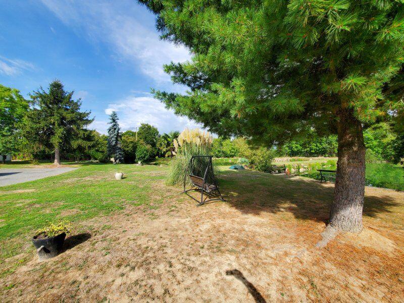 Maison - 220 m² - 5 pièces