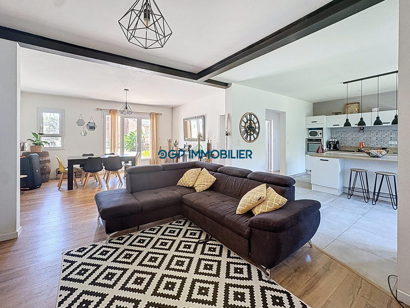 Maison - 200 m² - 4 pièces