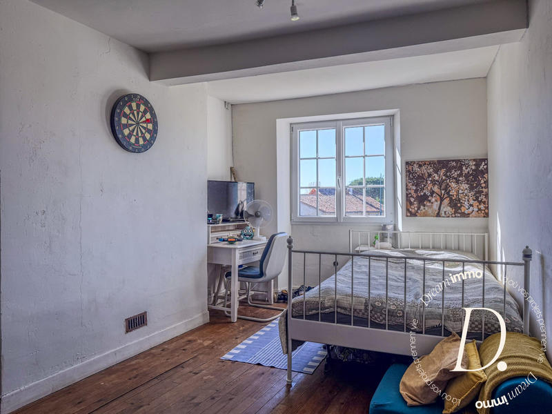 Maison - 168 m² - 8 pièces