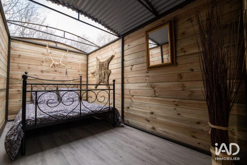 Local commercial - 22 000 m²