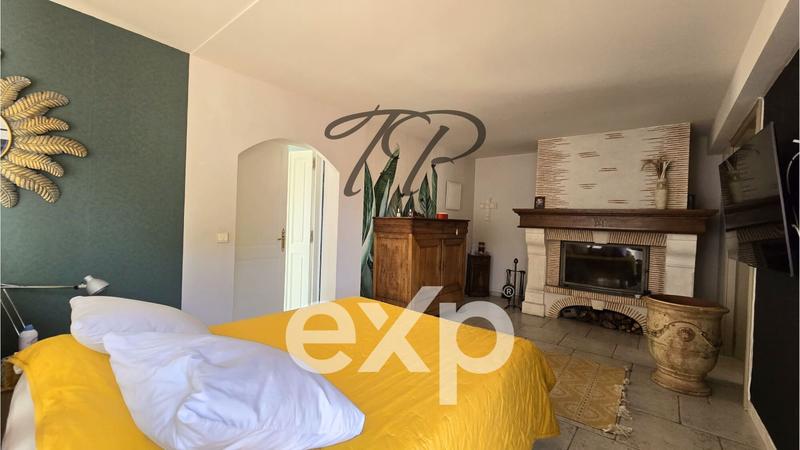 Maison - 230 m² - 7 pièces