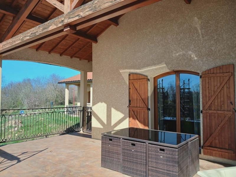 Maison - 140 m² - 6 pièces