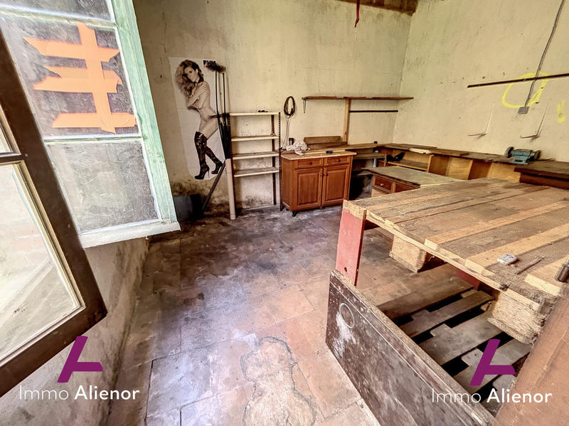 Maison - 290 m² - 11 pièces