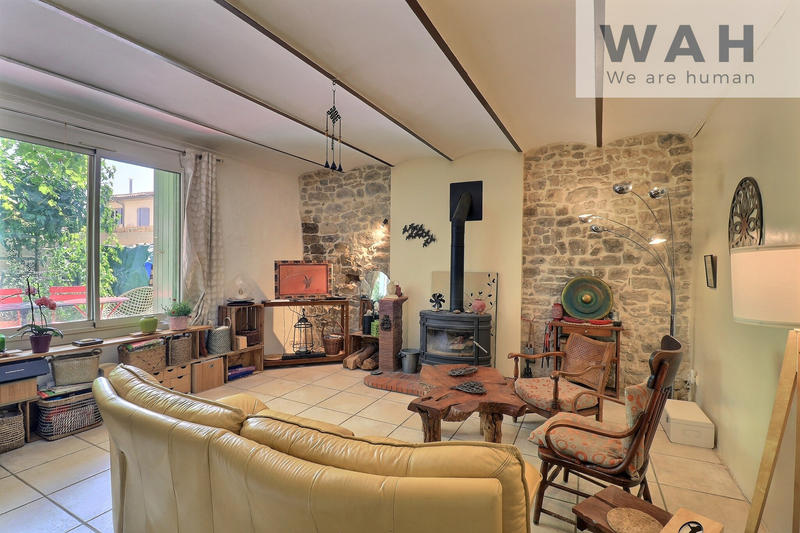 Maison - 263 m² - 7 pièces