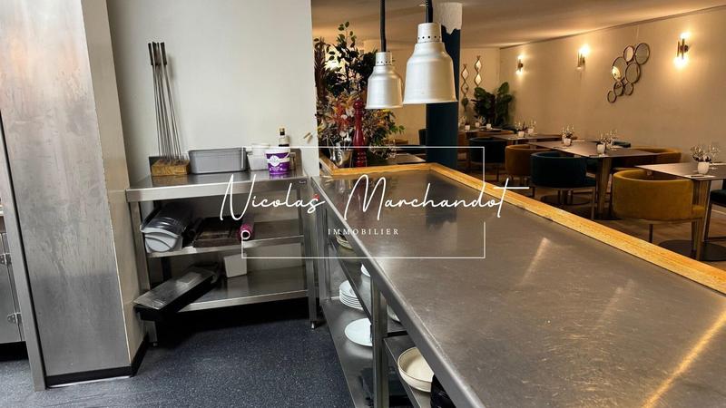 Local commercial - 207 m² - 2 pièces