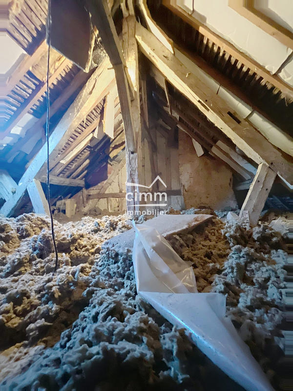 Maison traditionnelle - 159 m² - 4 pièces