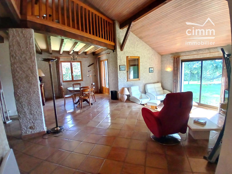 Villa - 170 m² - 6 pièces