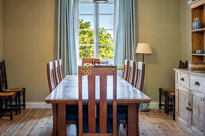 Demeure - 185 m² - 11 pièces