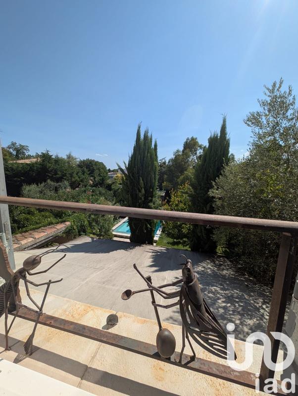 Maison - 180 m² - 9 pièces