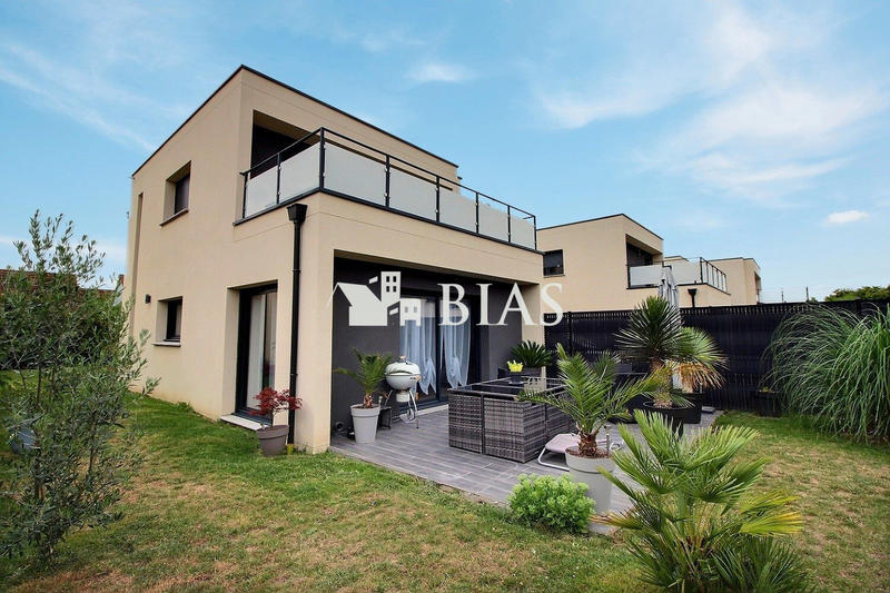 Maison contemporaine - 140 m² - 5 pièces