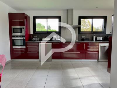 Maison - 135 m² - 5 pièces