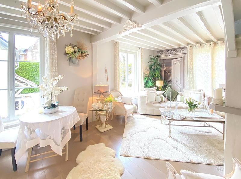 Villa - 260 m² - 8 pièces