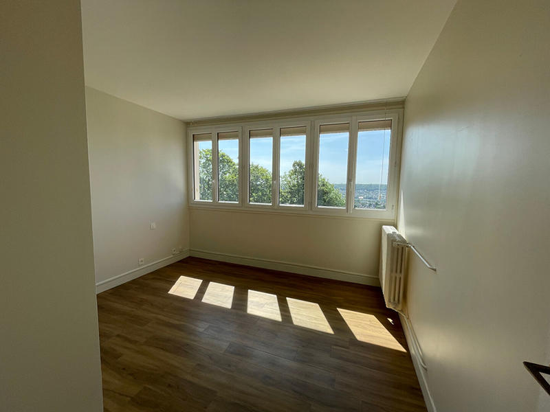 Appartement - 93 m² - 4 pièces