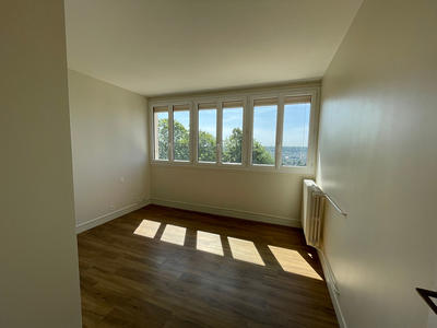 Appartement - 93 m² - 4 pièces