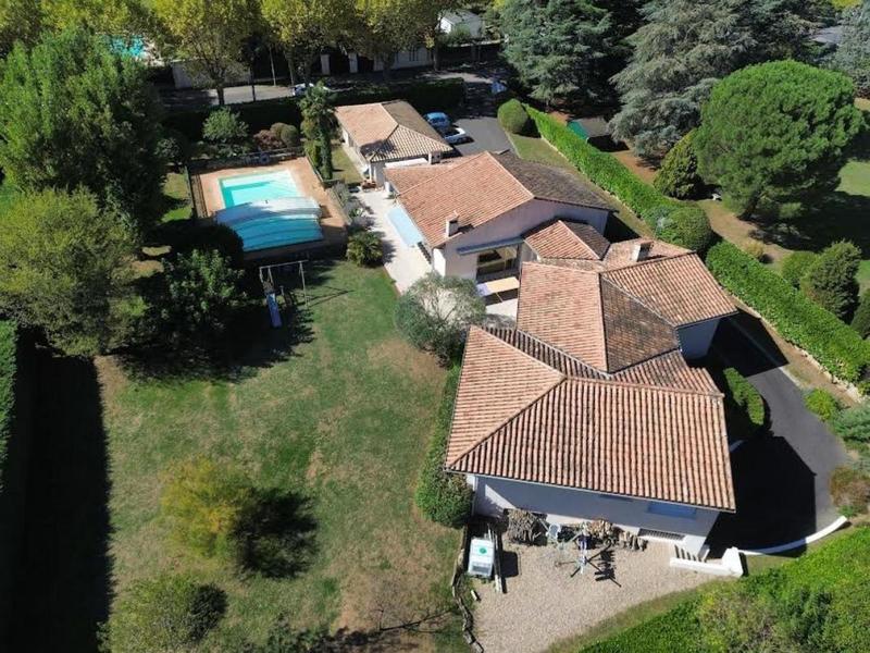 Maison - 227 m² - 6 pièces