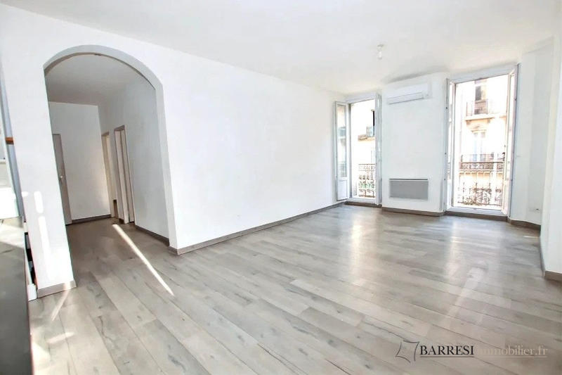 Appartement - 77 m² - 3 pièces