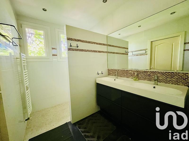 Maison - 206 m² - 7 pièces