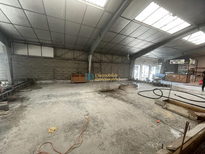 Local commercial - 1 150 m²