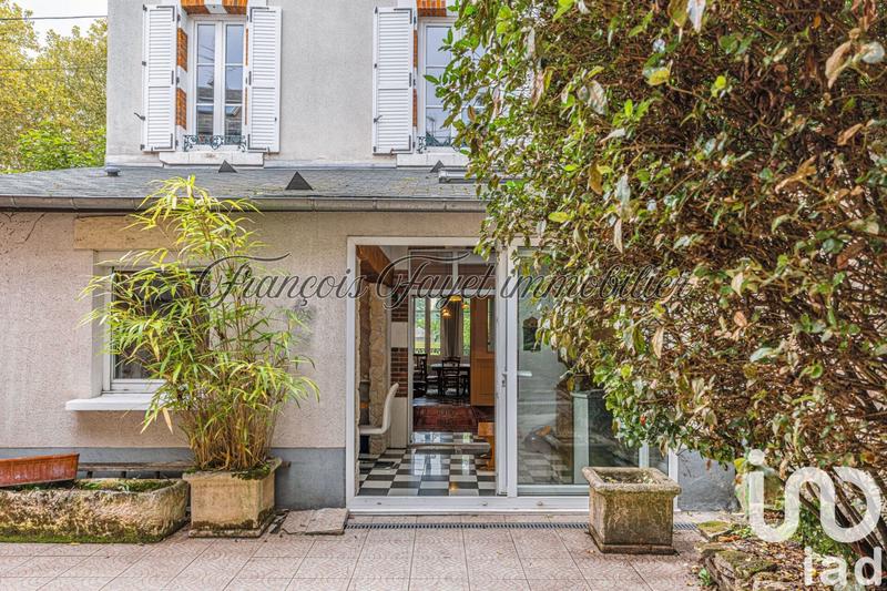 Maison - 200 m² - 7 pièces