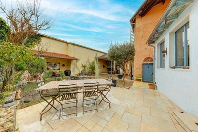 Maison - 214 m² - 5 pièces