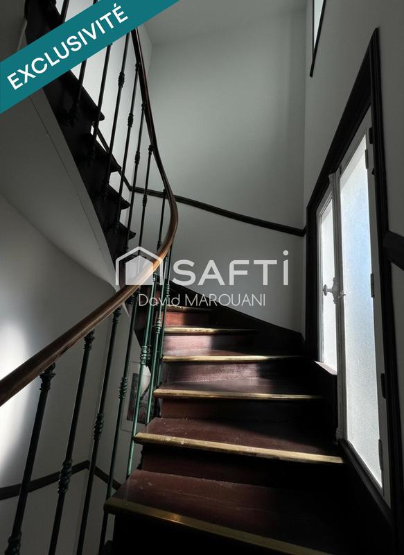 Maison - 243 m² - 8 pièces