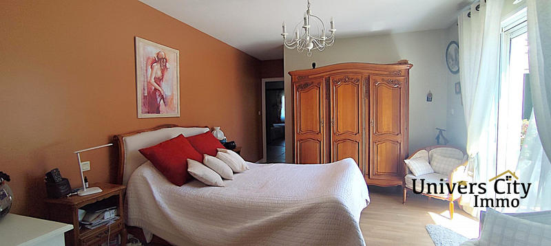 Maison - 196 m² - 7 pièces