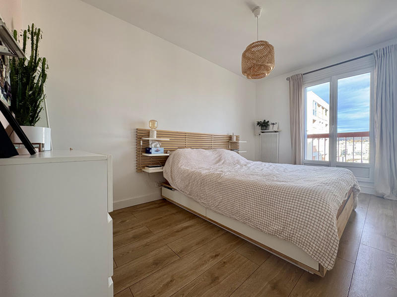 Appartement - 99 m² - 5 pièces