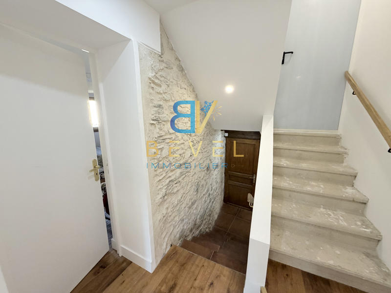 Maison - 324 m² - 5 pièces