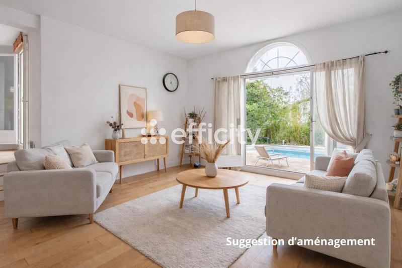 Maison - 223 m² - 7 pièces