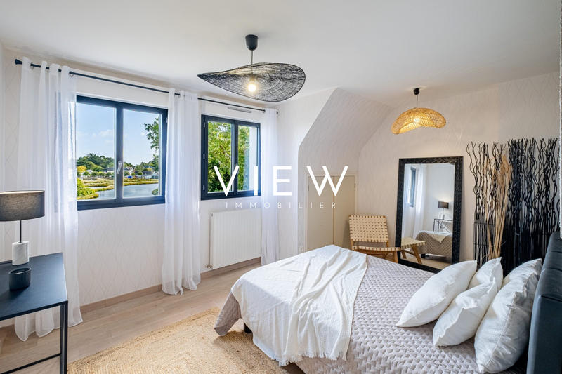 Maison - 210 m² - 7 pièces