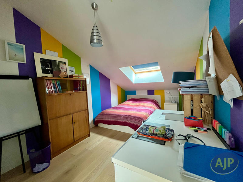 Maison - 139 m² - 7 pièces