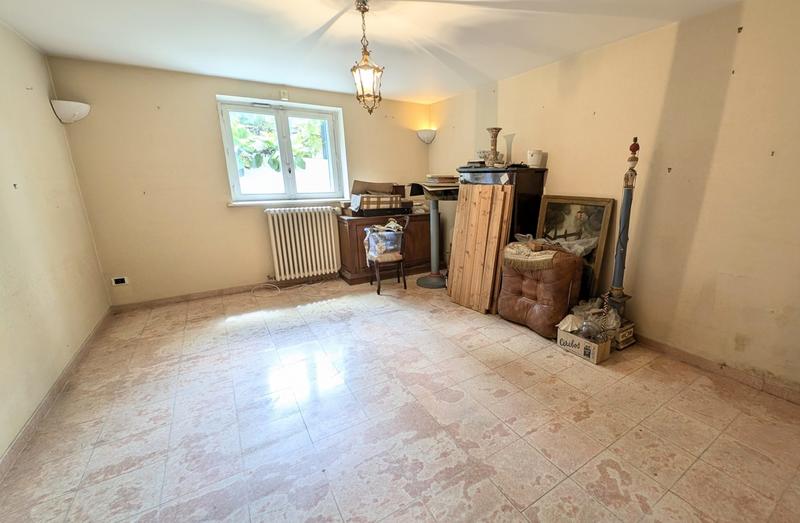 Villa - 251 m² - 8 pièces