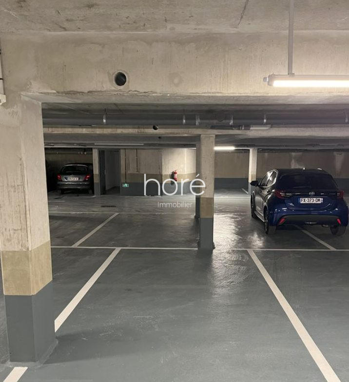 Parking / Garage - 14 m²