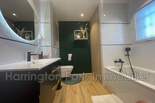 Maison - 93 m² - 4 pièces