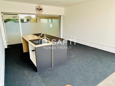 Bureau - 70 m² - 2 pièces