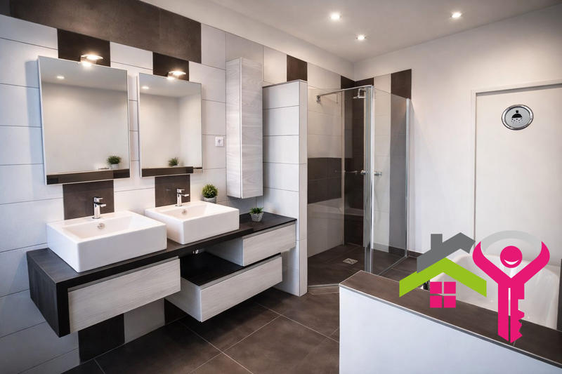 Maison - 230 m² - 6 pièces