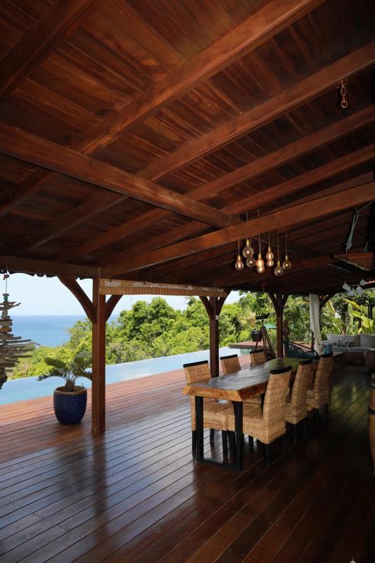 Propriété - 185 m² - 6 pièces