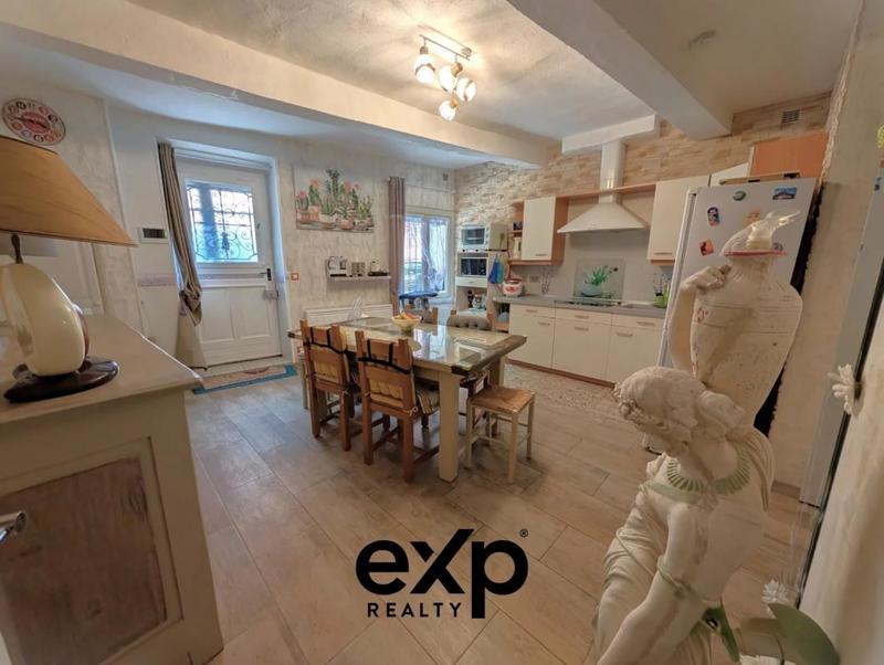 Maison de village - 80 m² - 4 pièces