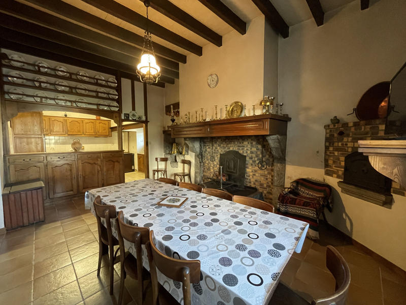 Maison - 212 m² - 7 pièces