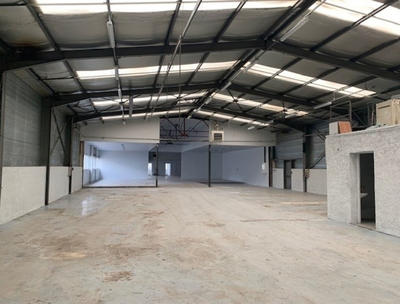 Local d'activité / Entrepôt - 660 m²