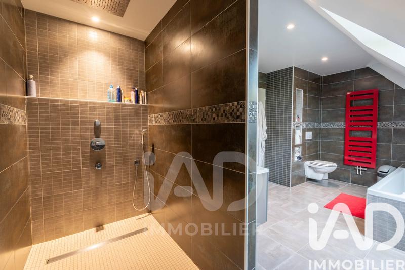 Maison - 195 m² - 6 pièces