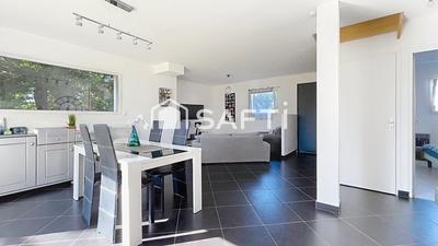 Maison de ville - 95 m² - 5 pièces